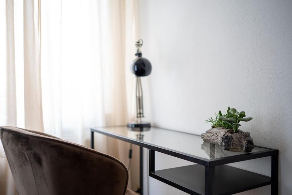 Wohnung Naehe Stadtzentrum Mit Wohnzimmer Und Kueche Coblence Extérieur photo