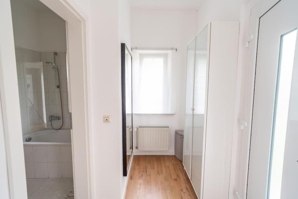 Wohnung Naehe Stadtzentrum Mit Wohnzimmer Und Kueche Coblence Extérieur photo
