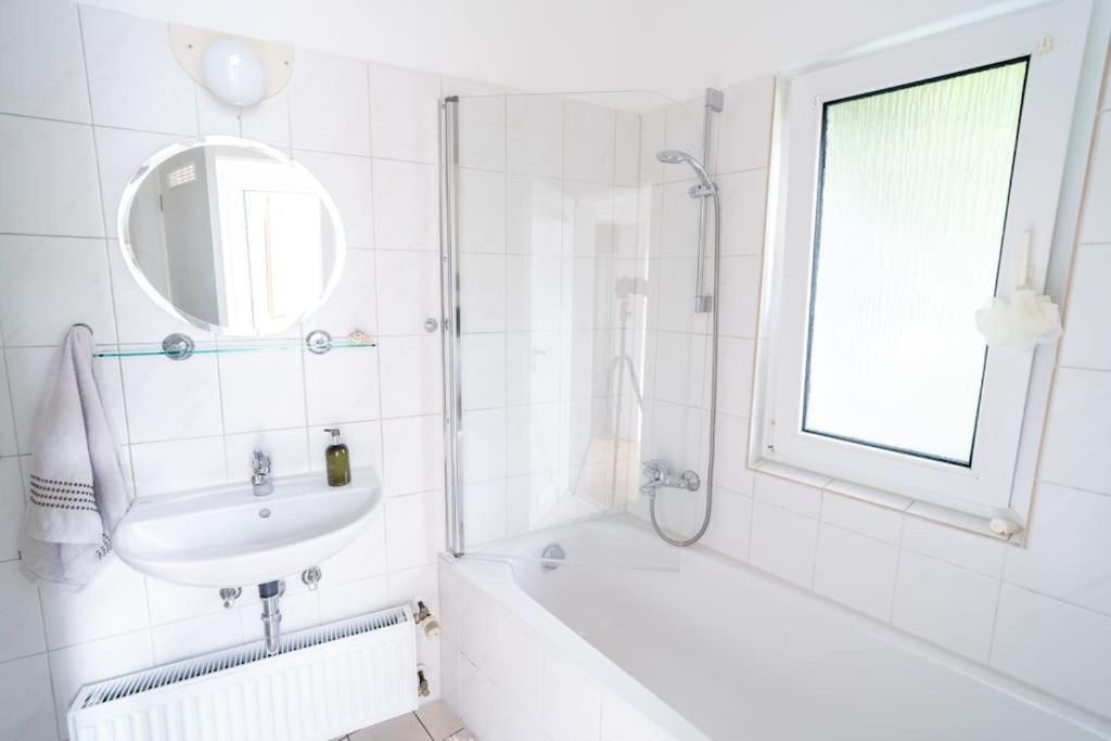 Wohnung Naehe Stadtzentrum Mit Wohnzimmer Und Kueche Coblence Extérieur photo