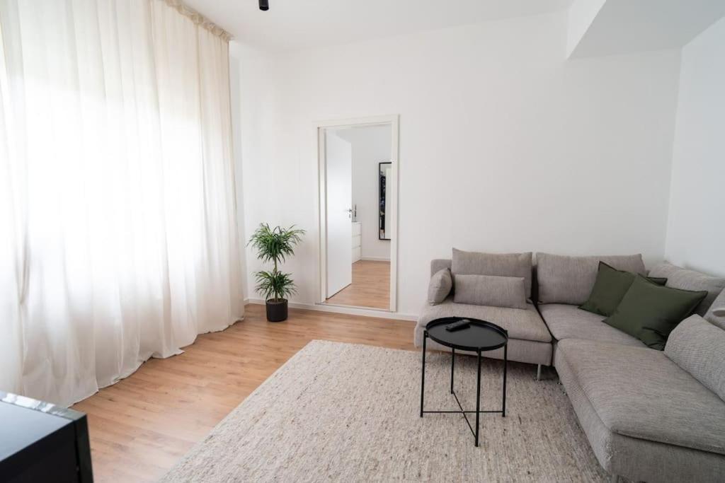 Wohnung Naehe Stadtzentrum Mit Wohnzimmer Und Kueche Coblence Extérieur photo
