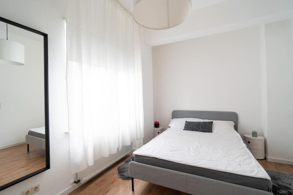 Wohnung Naehe Stadtzentrum Mit Wohnzimmer Und Kueche Coblence Extérieur photo