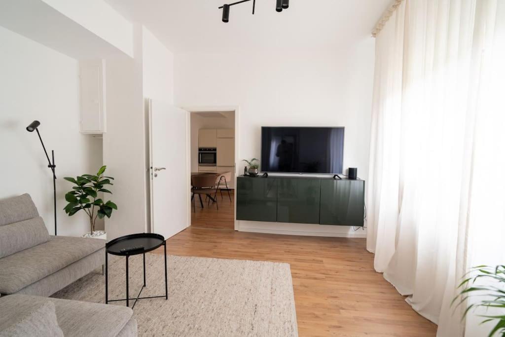 Wohnung Naehe Stadtzentrum Mit Wohnzimmer Und Kueche Coblence Extérieur photo
